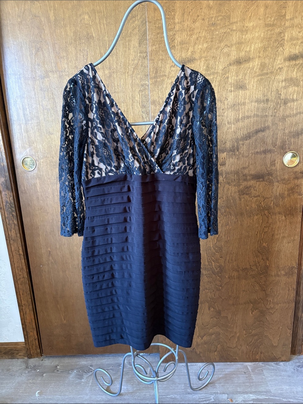 Adrianna Papell Black Lace-Accent V-Neck Long Sleeve Dress